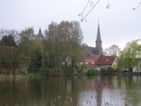 Mhlenteich mit Blick auf St. Georgs Kirche und Burg